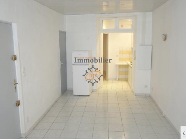 Appartement équipé en rez de chaussée