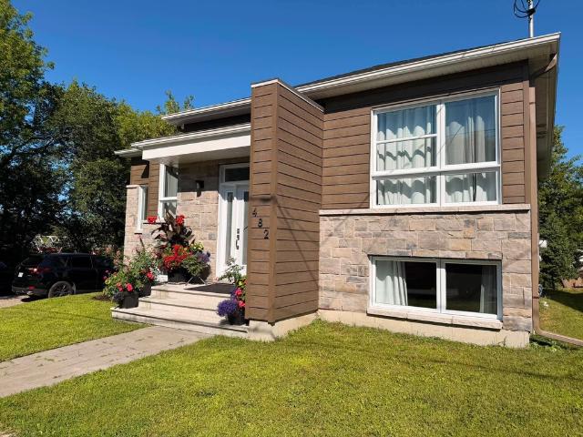 Appartement et Condo à Louer Court Terme 482 rue David, Buckingham Gatineau 14 photos | Logis Québec