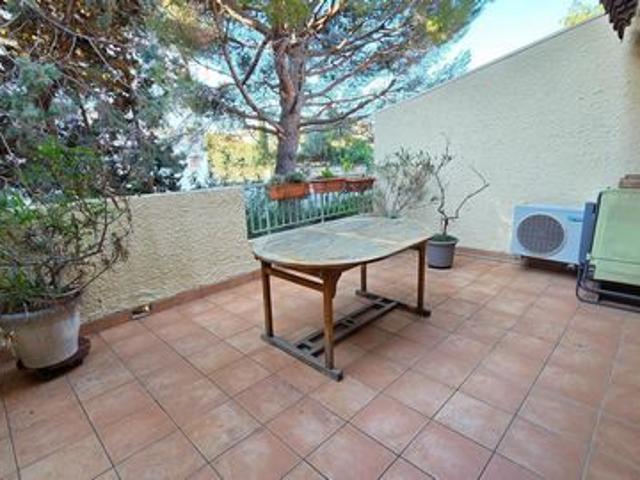 Appartement et Parking au calme, T3 d'environ 55 m² à deux pas du Capélan Bandol