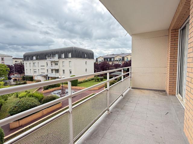 Appartement Evry Courcouronnes 3 pièces 49.57 m2