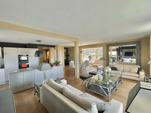 Appartement excellent état – Vue panoramique Le Cannet