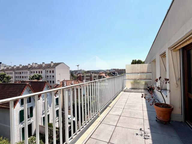 APPARTEMENT F3 70M2 A JUVISY SUR ORGE, DERNIER ETAGE AVEC 2 TERRASSES