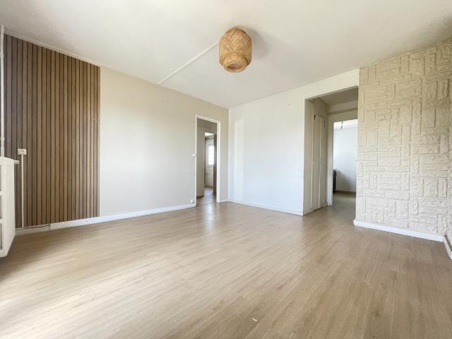 APPARTEMENT F3, 2 CHAMBRES AVEC BALCON VILLEPINTE 'PARC DE LA NOUE'