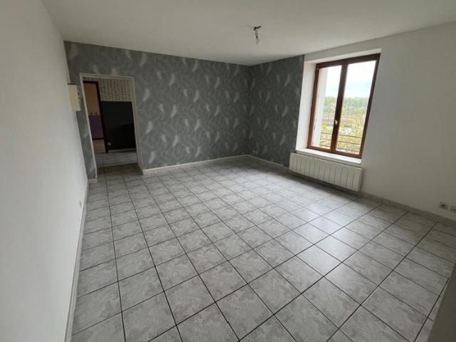 APPARTEMENT F3 VARANGEVILLE