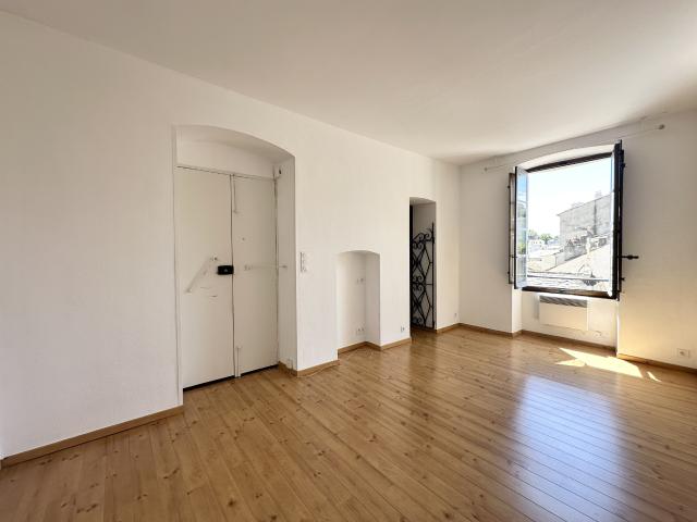Appartement F3 vide Rue Napoléon Bastia