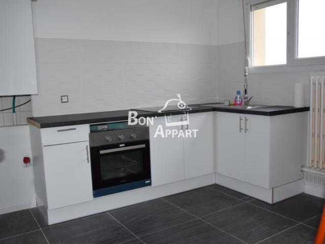 APPARTEMENT F3 A LOUER A HOMECOURT