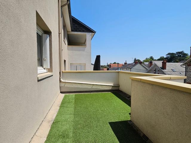 Appartement F3 bis lumineux avec terrasse, garage et cave