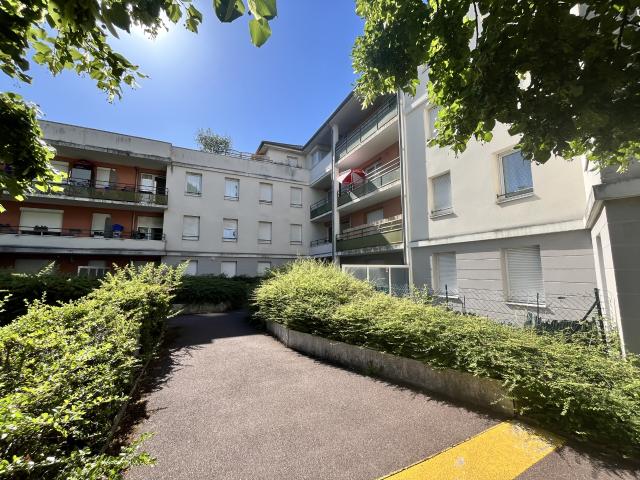 APPARTEMENT F3 CENTRE VILLE