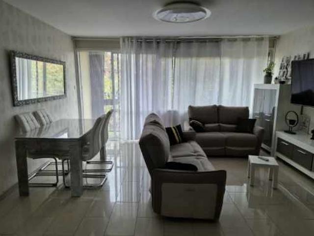 Appartement F3 dans résidence PIERRE FONTAINE