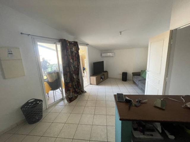 Appartement F3 de 53 m² avec terrasse de 21m² au Port
