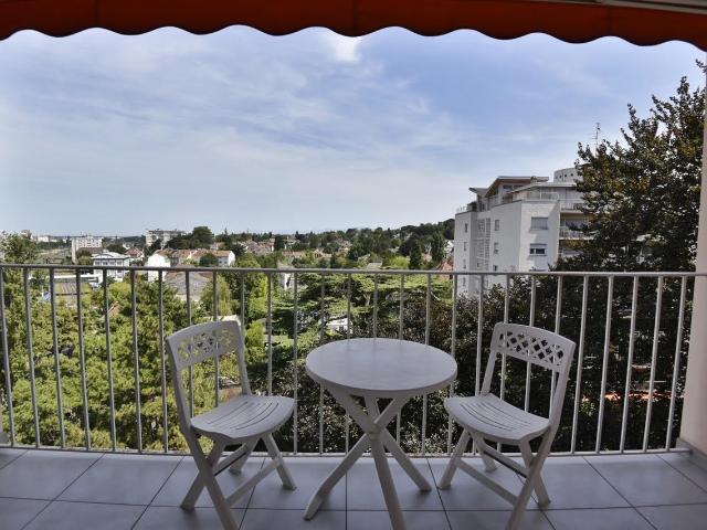 Appartement F3 de 67m2 avec vue imprenable au 10ème étage, proche de la gare de Mulhouse