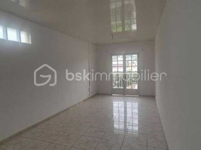 Appartement F3 de 70 m² Saint Joseph Centre ville