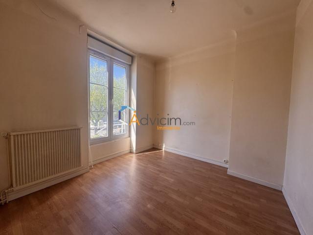 Appartement F3 de 75 m² avec parking