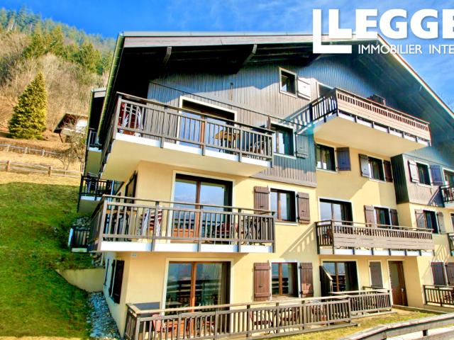 Appartement F3 duplux de 54m2 À VENDRE à Saint Gervais Mont Blanc vue sud ouest, balcon ensoleillé