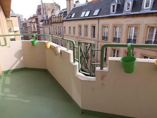 APPARTEMENT F3 MEUBLE METZ CENTRE CUISINE EQUIPEE BALCON