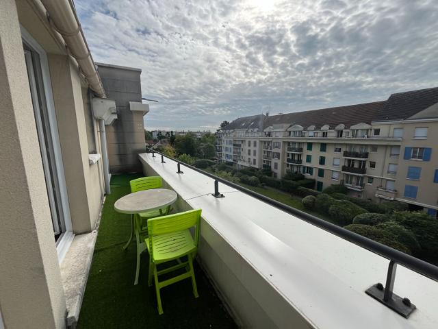 APPARTEMENT F3 PONTOISE 3 pièce s 56.91 m2 Balcon Parking en sous sol