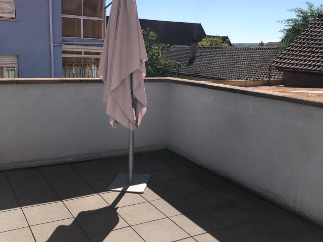 Appartement F3 prox des écoles. Au 1 er étage