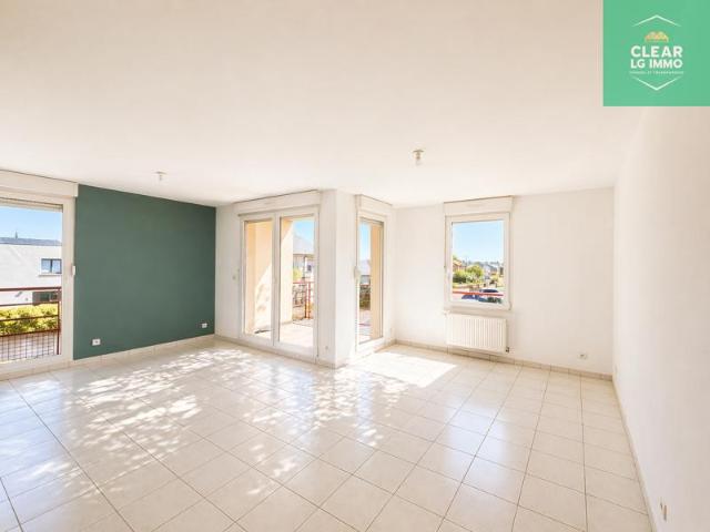 Appartement F3 récent avec terrasse à Saint Privat la Montag