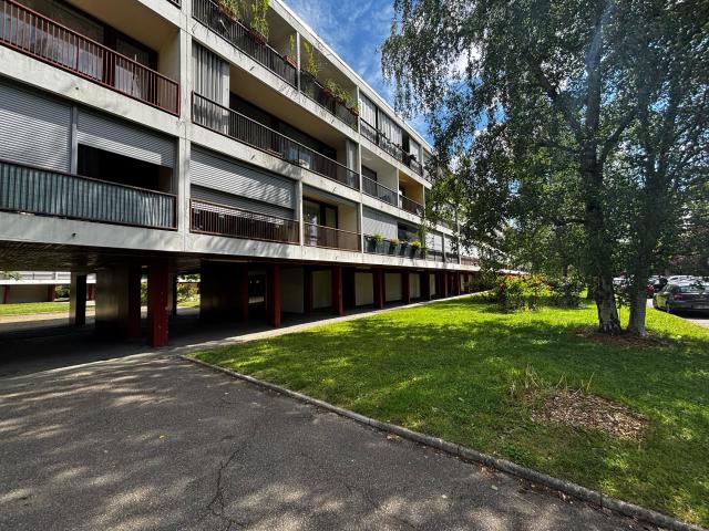 APPARTEMENT F3 STAINS