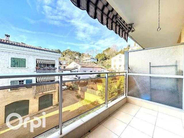 Appartement F1 32m² avec terrasse et garage