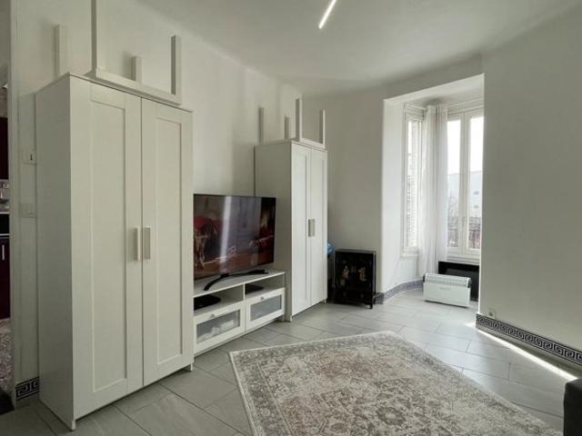 APPARTEMENT F1 VILLEMOMBLE CENTRE VILLE
