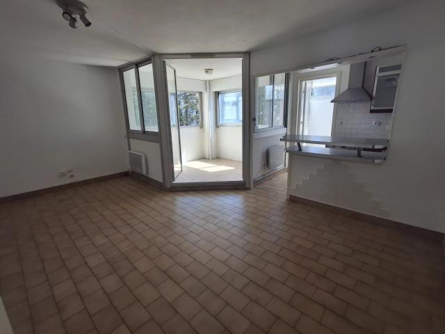 Appartement F1 lumineux