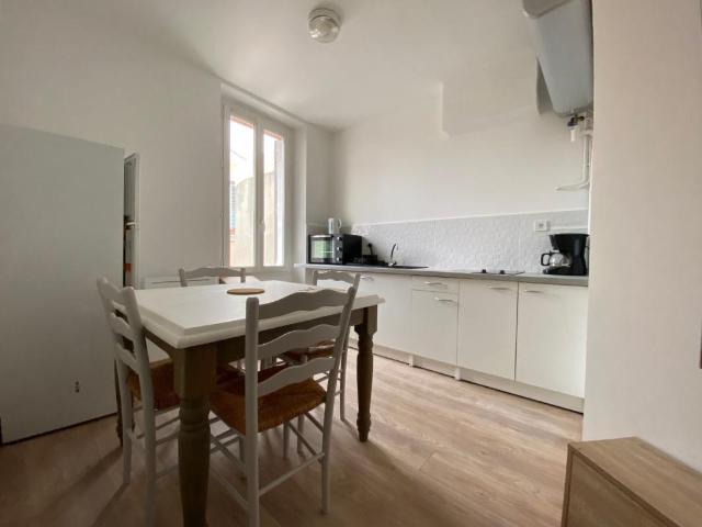 Appartement F1 Meublé