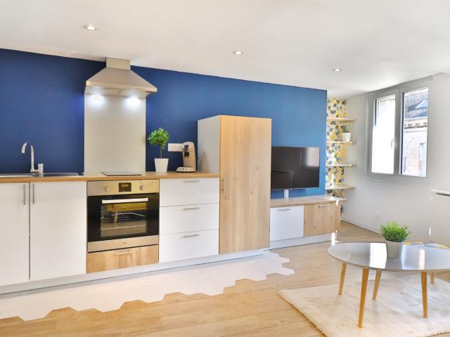 Appartement F1 refait à neuf Centre Ville de LOUVIERS