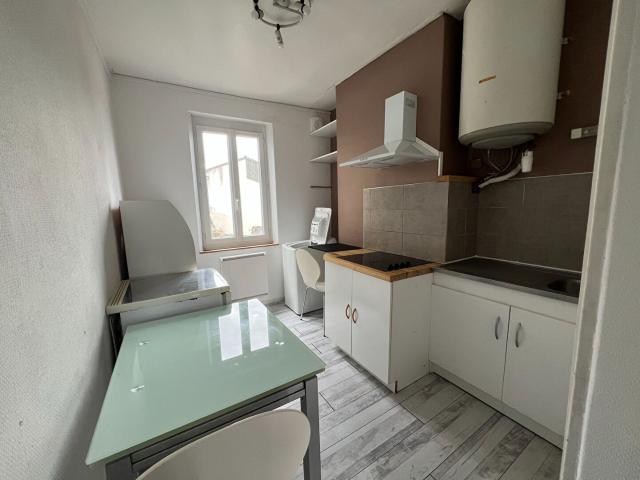 APPARTEMENT F1 RUE DES GARCEAUX