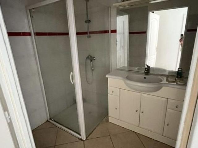 Appartement F2 à louer à SAINT UZE
