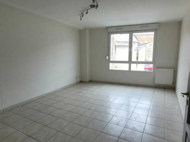 APPARTEMENT F2 AVEC ASCENSEUR !