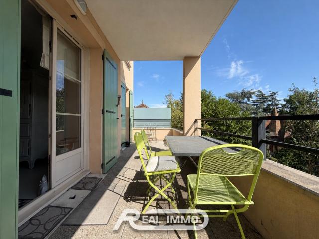 APPARTEMENT F2 AVEC GARAGE