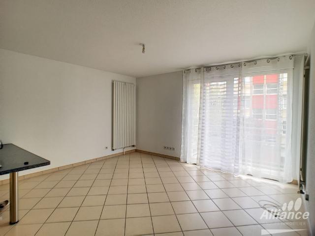 APPARTEMENT F2 AVEC PLACE DE PARKING + BALCON + ASCENSEUR