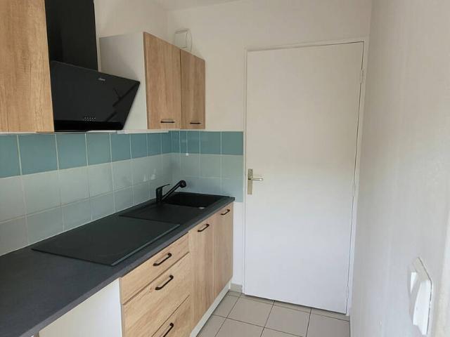 APPARTEMENT F2 AVEC TERRASSE !