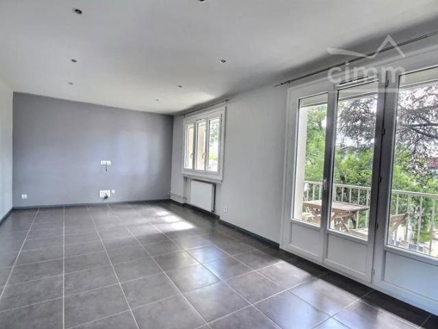 APPARTEMENT F2 bis de 68m² MONTELIMAR