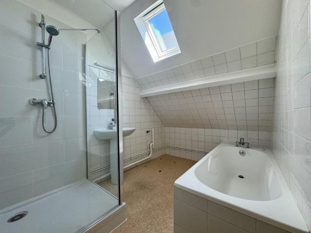 APPARTEMENT F2 BIS HYPER CENTRE