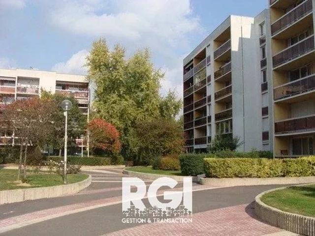 Appartement F2 de 50 m² à Élancourt – 4ᵉ et dernier étage