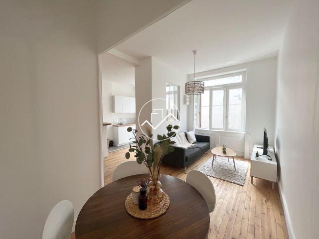 APPARTEMENT F2 ENTIEREMENT REFAIT