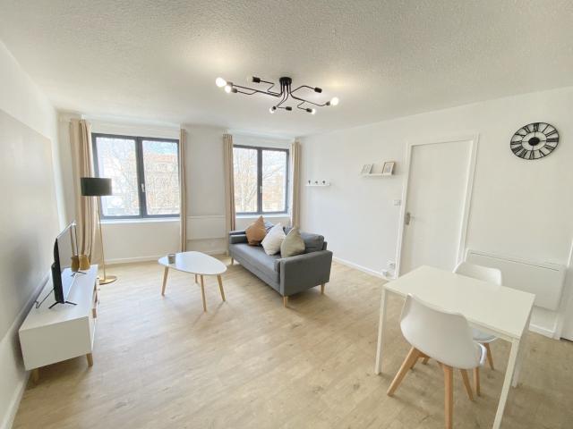 APPARTEMENT F2 MEUBLE