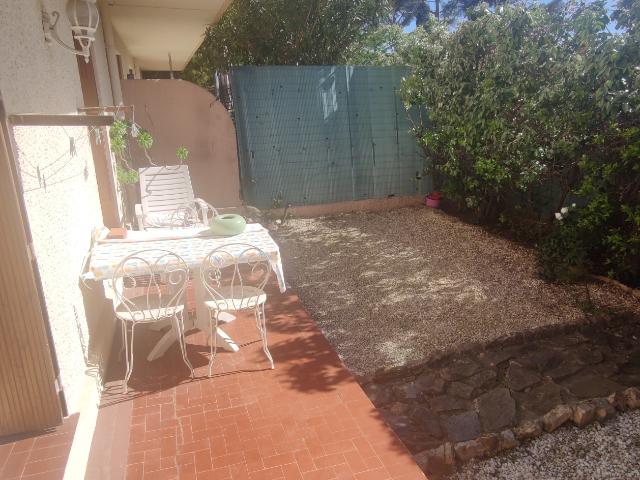APPARTEMENT F2 MEUBLE AVEC JARDIN