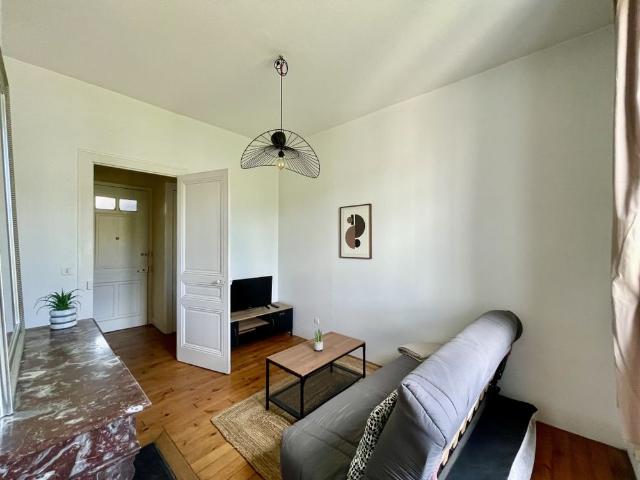 Appartement F2 meublé Rue Palluat de Besset