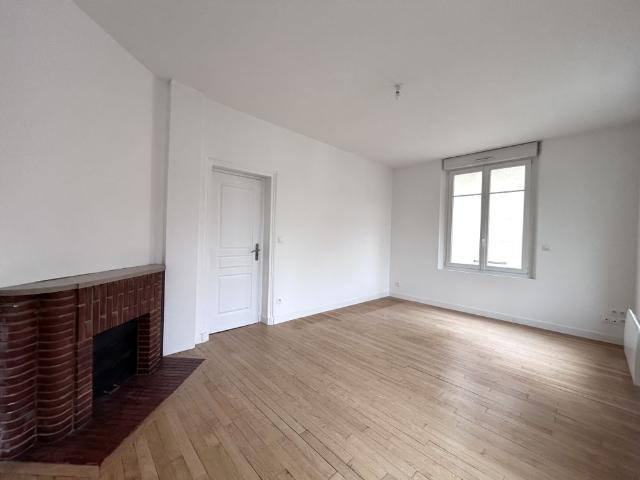 APPARTEMENT F2 QUARTIER CATHÉDRALE