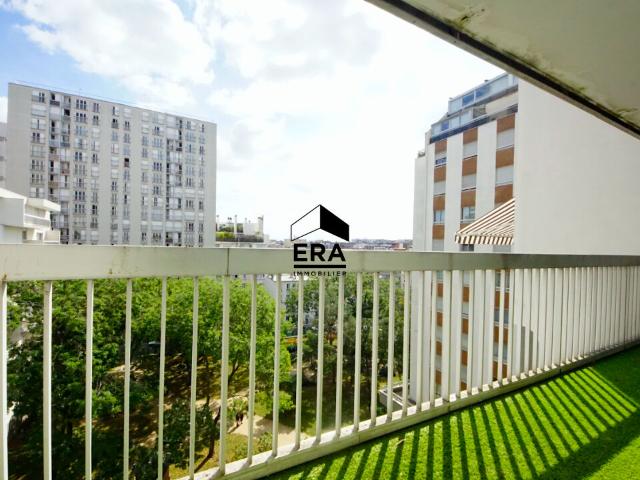 appartement F2 refait à neuf avec balcon