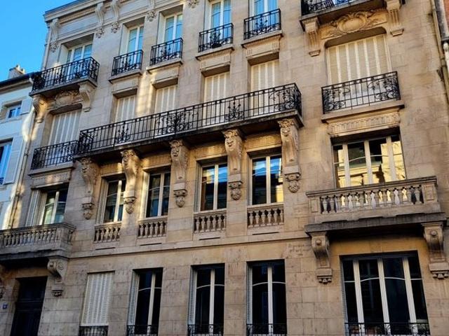 Appartement F7 Dans Tres Bel Immeuble Bourgeois ! 184m² Nancy