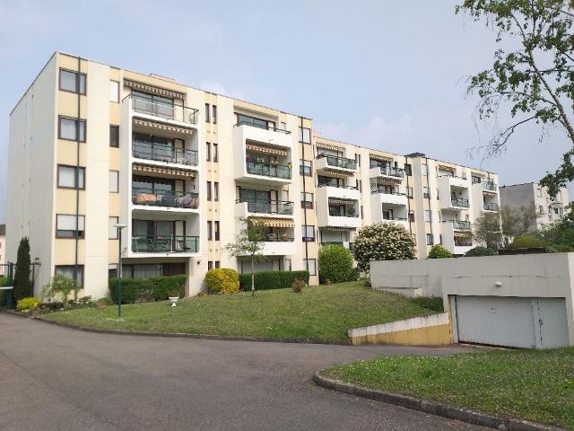 Appartement F4 96 m2 MONTIGNY LES METZ