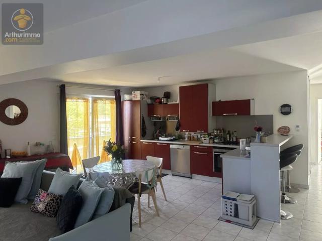 APPARTEMENT F4 avec terrasse DE 100M² GARARGE DOUBLE ET PARKING