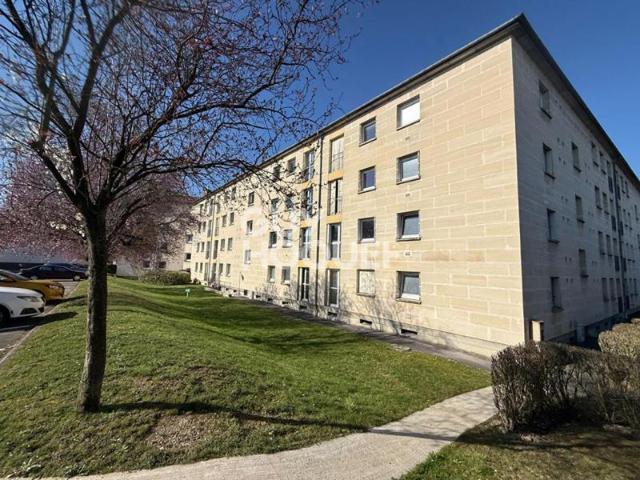 Appartement F4 dans résidence au calme secteur polyclinique