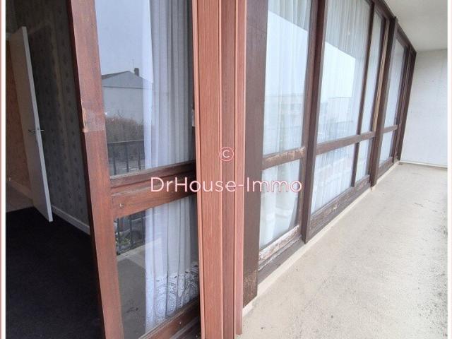 Appartement F4 de 78m2, 3 chs, et un garage fermé