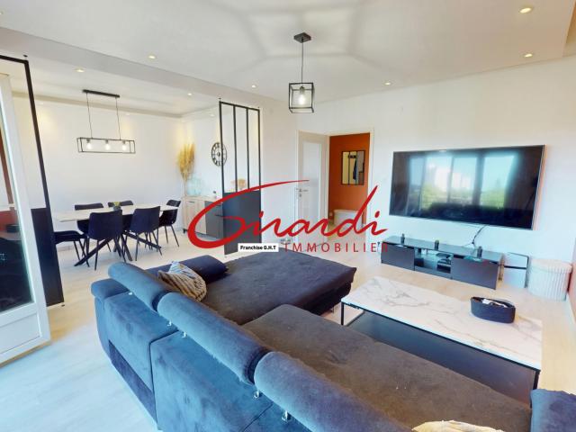 APPARTEMENT F4 DE 83 M2 ENTIÈREMENT RÉNOVÉ DERNIER ÉTAGE BALCON CAVE GRENIER PARKING PRIVATIF EN SOU