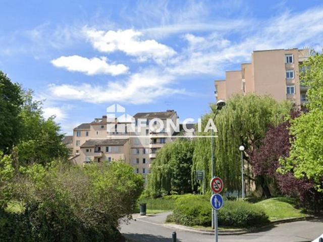Appartement F4 de 83 m² avec véranda, parking et cave – Boissy Saint Léger